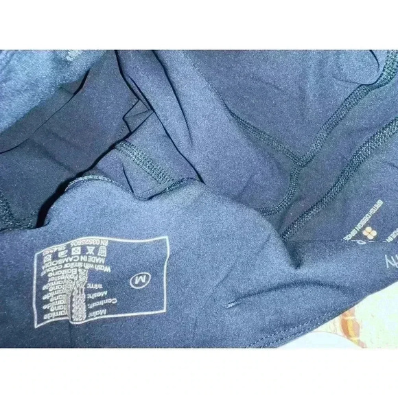 SOLD••Sweaty Betty the power leggings size medium - Picture 6 of 10